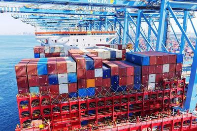 2024年我國服務進出口總額首破1萬億美元 游戲產品運營展現強勁動力